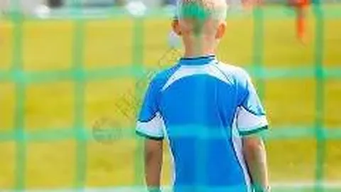 “萨拉赫赛后微笑婉拒密集采访：两周狂欢后，他渴望片刻宁静时光！”