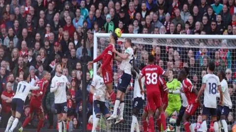 前广州球员梅州蒲公英参加试训，艾沙江康复训练中