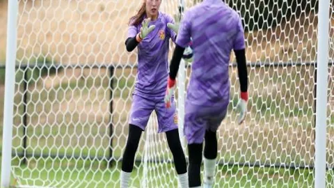 联赛杯决赛解析：阿森纳曼城争冠风向标分析